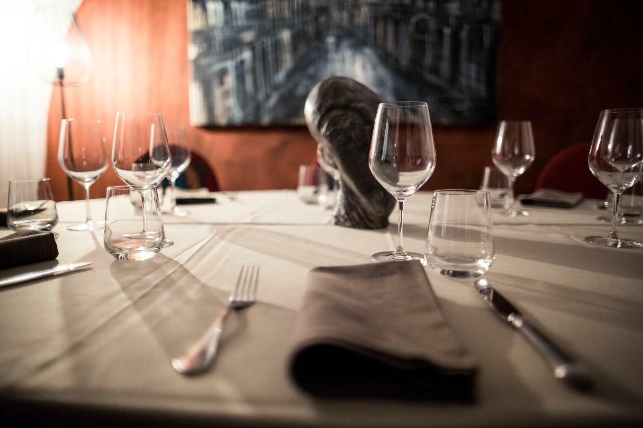 Hotel Restaurant Lilie ヴィピテーノ エクステリア 写真
